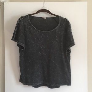 Cotton crop top with open shoulder